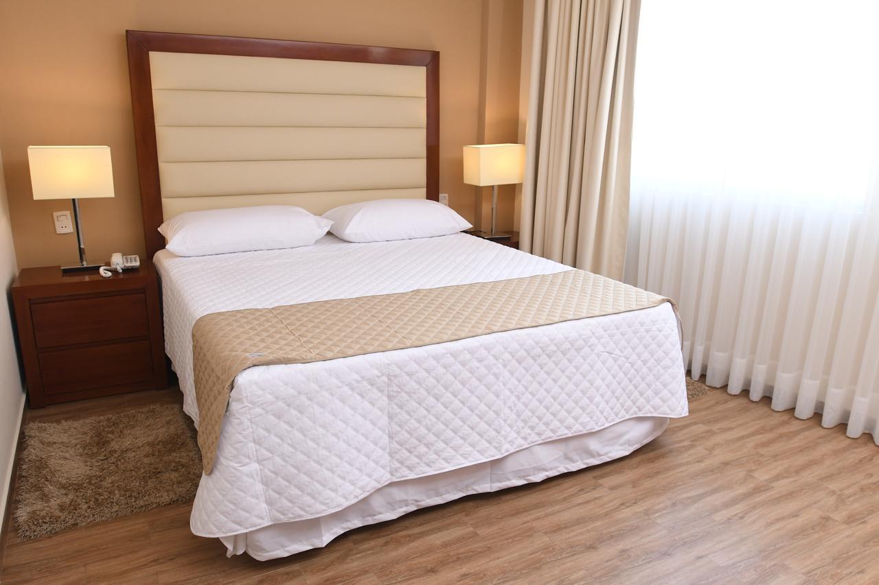 Taos Apart Hotel Санта-Крус-де-ла-Сьерра Экстерьер фото