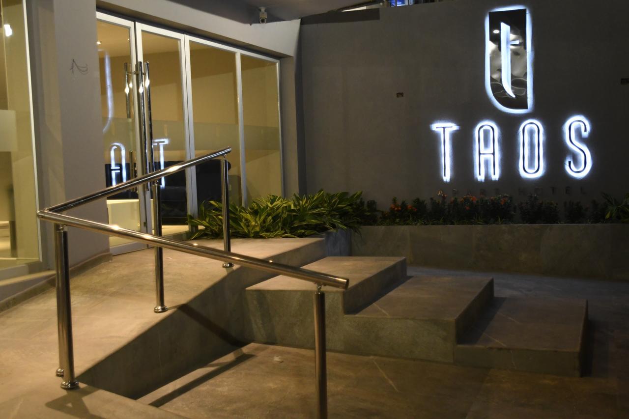 Taos Apart Hotel Санта-Крус-де-ла-Сьерра Экстерьер фото